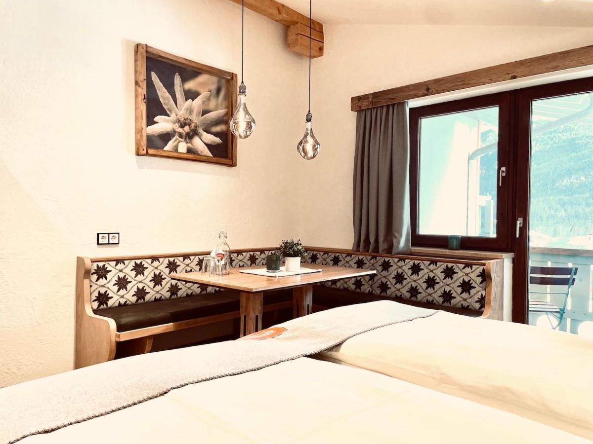 Pension Kreuzeck - Dein Gluecksplatz Am Lech Weissenbach am Lech Exteriér fotografie
