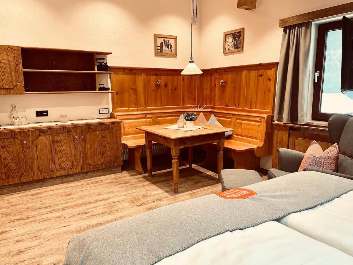 Pension Kreuzeck - Dein Gluecksplatz Am Lech Weissenbach am Lech Exteriér fotografie