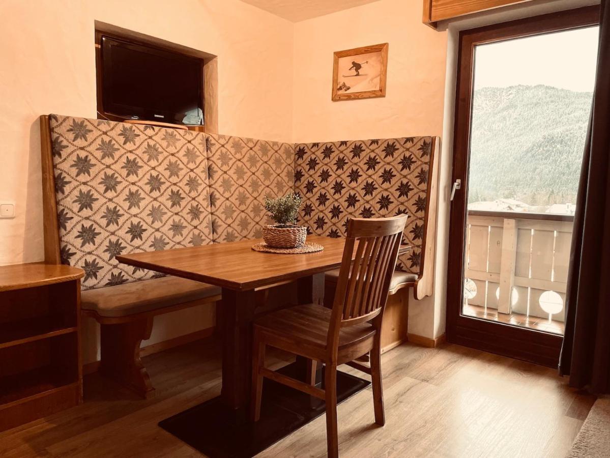 Pension Kreuzeck - Dein Gluecksplatz Am Lech Weissenbach am Lech Exteriér fotografie